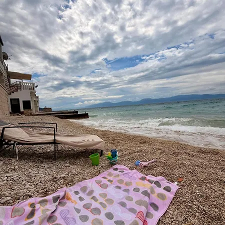 Ocean Breeze First Row فيلة *